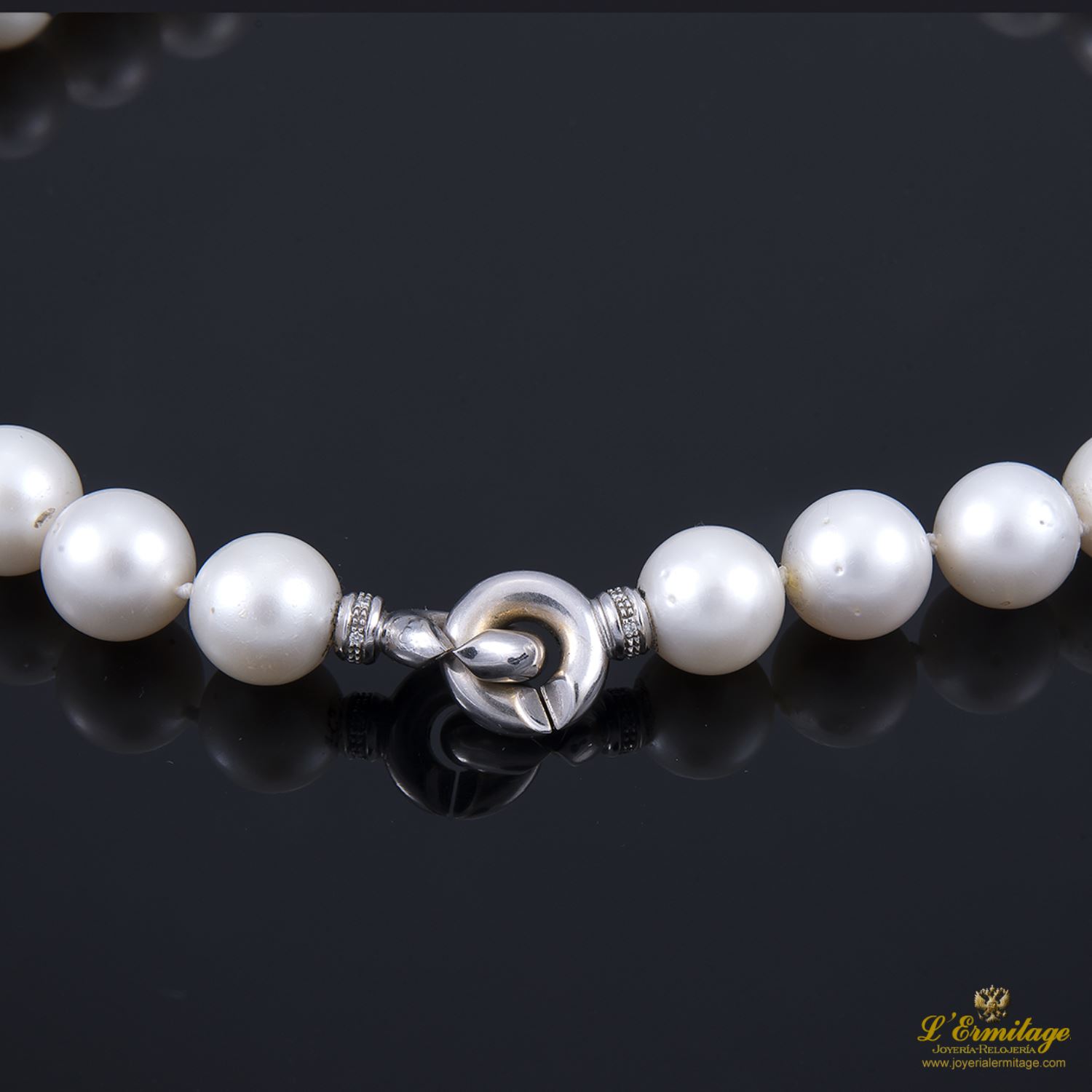 Collar Perlas Australianas Broche Oro Blanco en oro blanco · Compra Venta de Relojes de y Joyas · Joyería L'Ermitage
