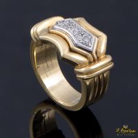 Sortija antigua oro amarillo y diamantes talla antigua