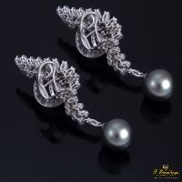 Pendientes colgantes desmontables oro blanco diamantes y perlas taiti.