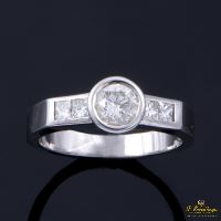 ANILLOS / SORTIJAS<BR>SORTIJA ORO BLANCO Y DIAMANTES COLOR B...