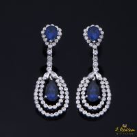 Pendientes en oro blanco con zafiros y brillantes.