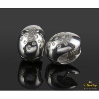 Pendientes bombe realizados en oro blanco con brillantes.