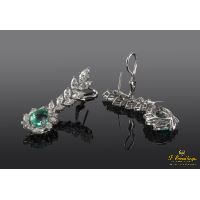 Pendientes colgantes oro blanco esmeraldas y diamantes.