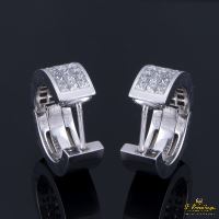 Pendientes aro oro blanco y diamantes.