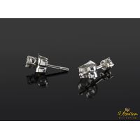 Pendientes dormilonas oro blanco y diamantes.