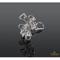 Pendientes flor oro blanco y diamantes.