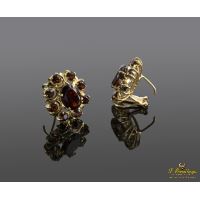 Pendientes en oro amarillo con granates