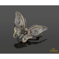 Broche-alfiler mariposa en oro amarillo y plata con rubíes, esmeraldas, zafiros y diamantes naturales.