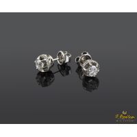 Pendientes dormilonas oro blanco y diamantes color h, pureza si2 y peso 1,70 cts.