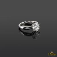 Solitario oro blanco con diamante color e, pureza vvs1 y peso 2,52 cts.