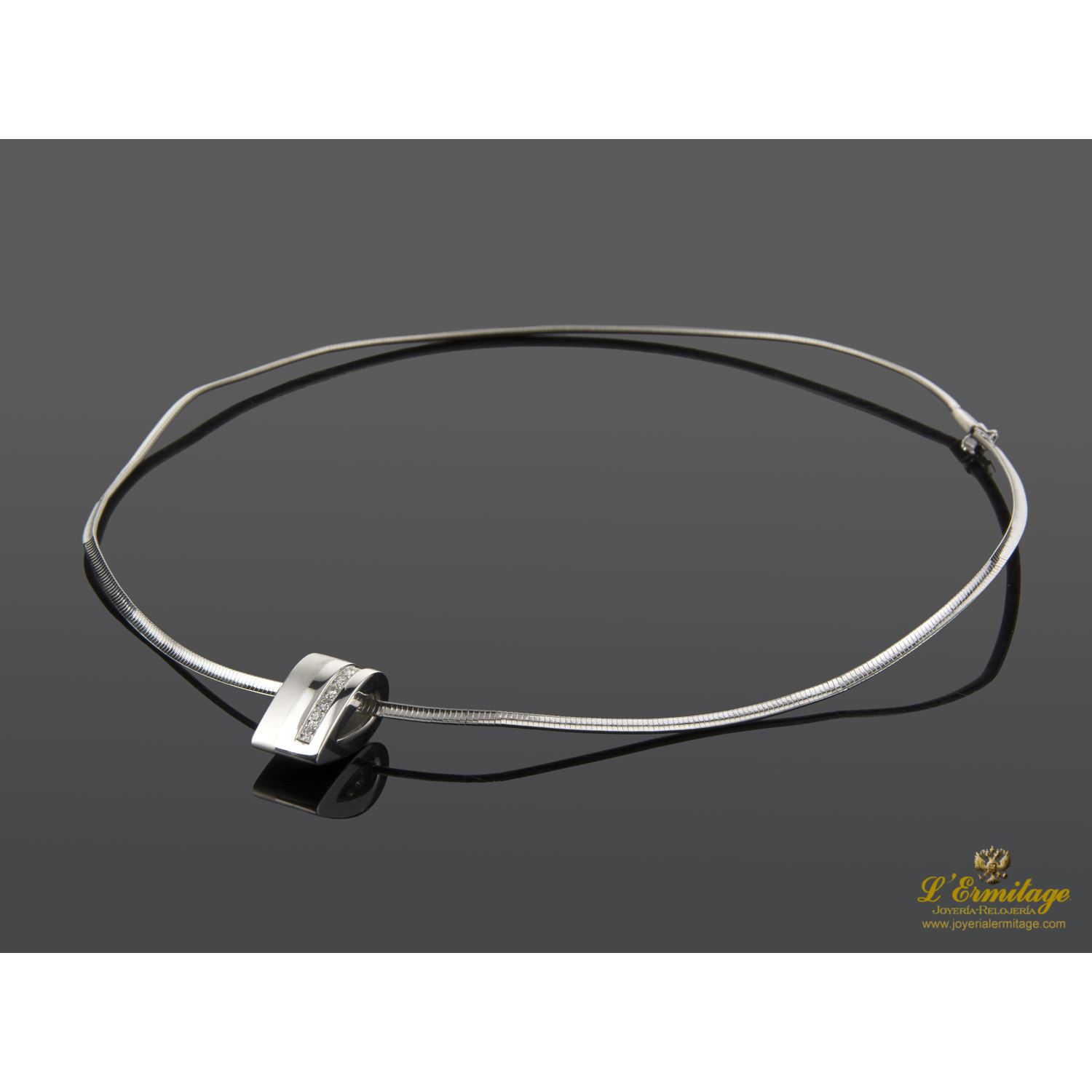 Aptitud ayuda Nos vemos Collar Cola De Ratón Con Colgante En Oro Blanco Y Diamantes. en oro blanco  · Compra Venta de Relojes de Lujo y Joyas · Joyería L'Ermitage