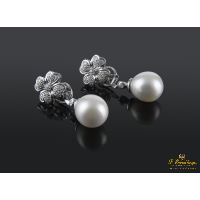 Pendientes colgantes desmontables oro blanco perlas y diamantes.