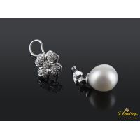 Pendientes colgantes desmontables oro blanco perlas y diamantes.