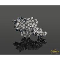 Broche-alfiler oro blanco zafiros y diamantes.