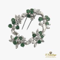 Broche-alfiler oro blanco esmeraldas y diamantes