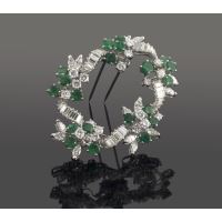 Broche-alfiler oro blanco esmeraldas y diamantes