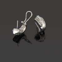 Pendientes en oro blanco con diamantes.