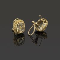 Pendientes en oro amarillo y citrinos.