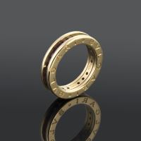 Anillo b.Zero1 de una banda en oro rosa de 18 qt y amatistas. Talla nº: 12