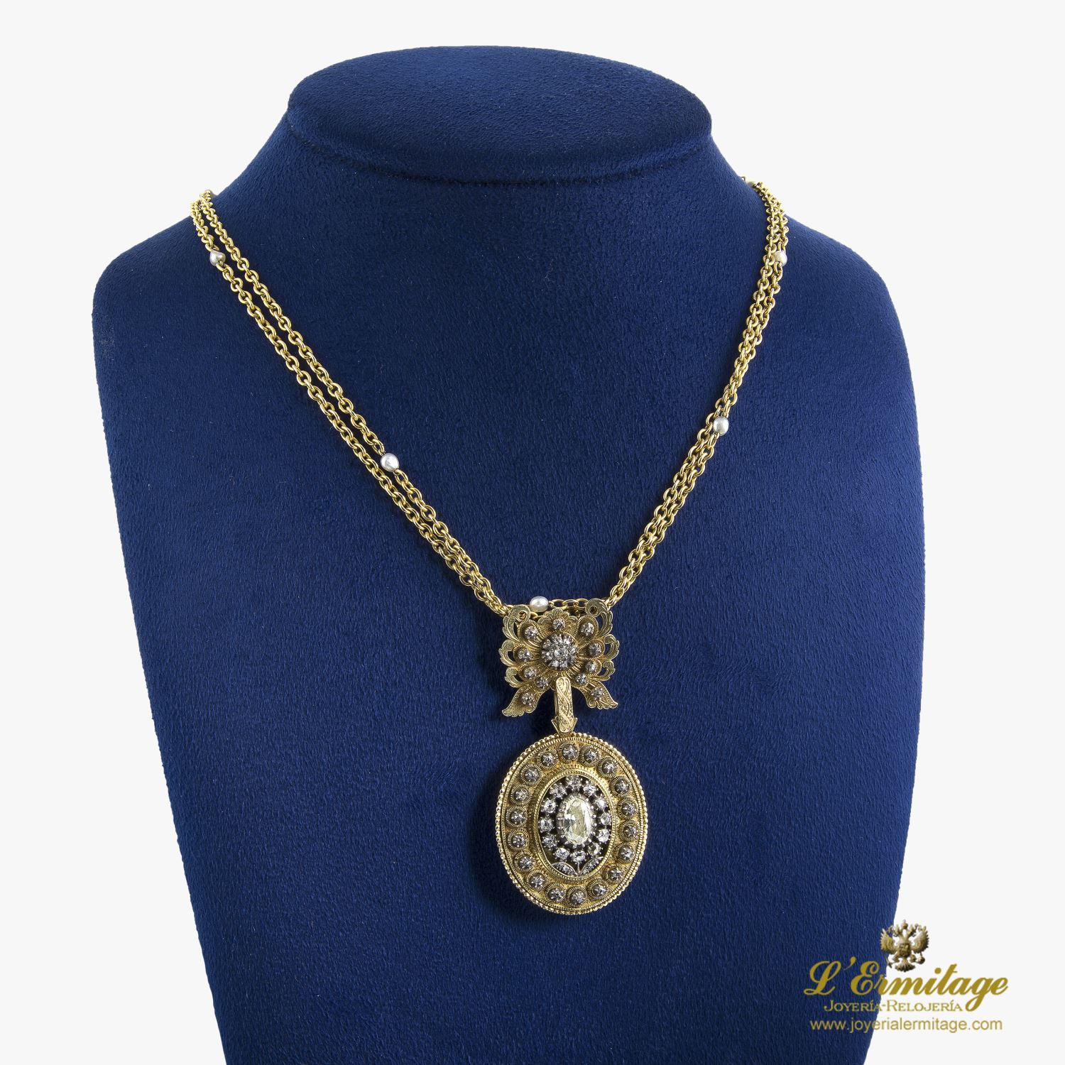 Teleférico Exactitud flojo Gargantilla Relicario Antigua Oro Amarillo Y Diamantes Talla Antigua en oro  amarillo · Compra Venta de Relojes de Lujo y Joyas · Joyería L'Ermitage