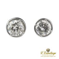 Pendientes dormilonas oro blanco color g, pureza si y peso 3,02 cts.