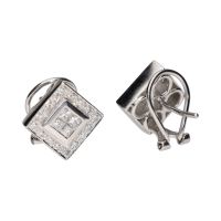 Pendientes cuadrados en oro blanco con brillantes.