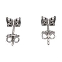 Pendientes en oro blanco con diamantes.