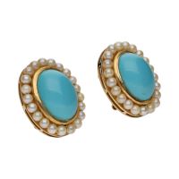 Pendientes en oro amarillo con turquesa central y orla de perlas.