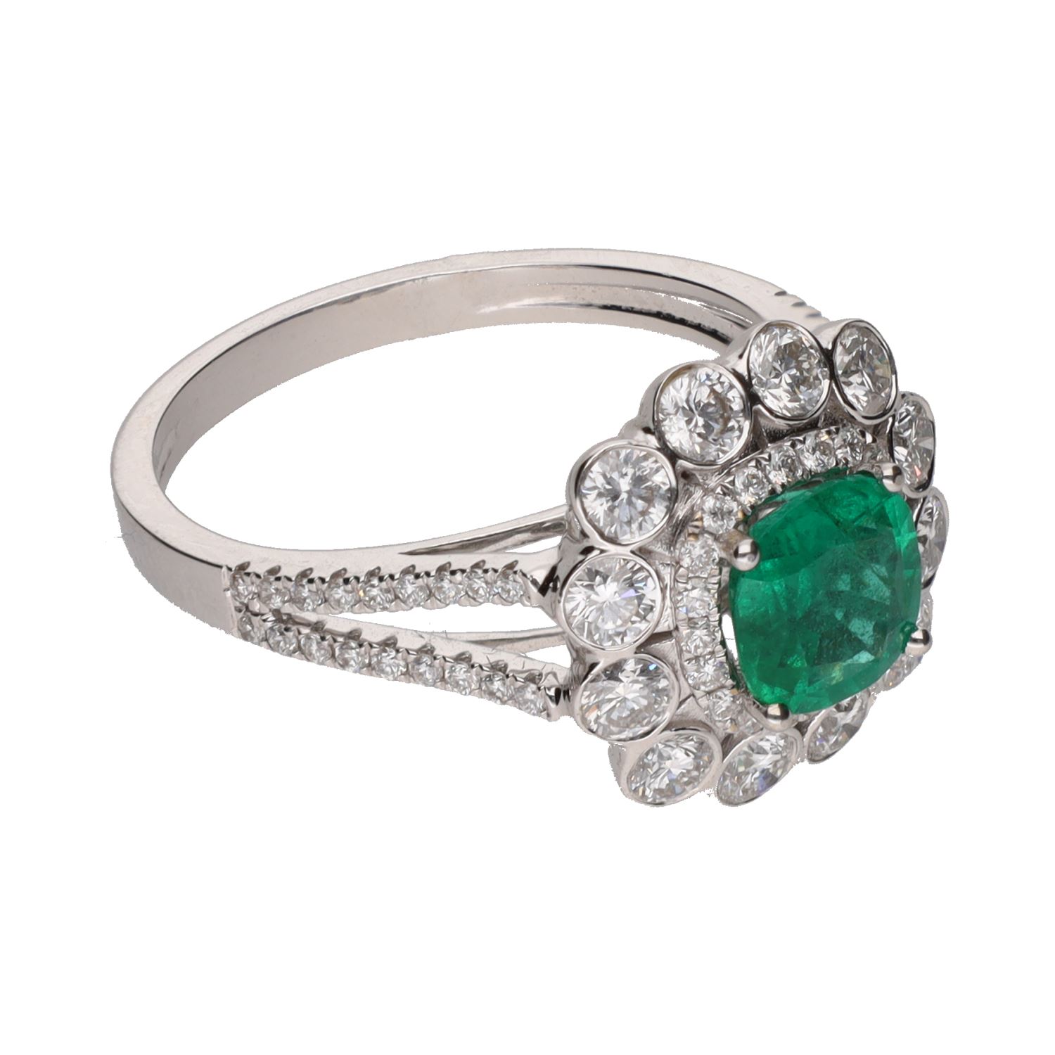 Sortija en oro blanco con esmeralda y brillantes. Talla 13.