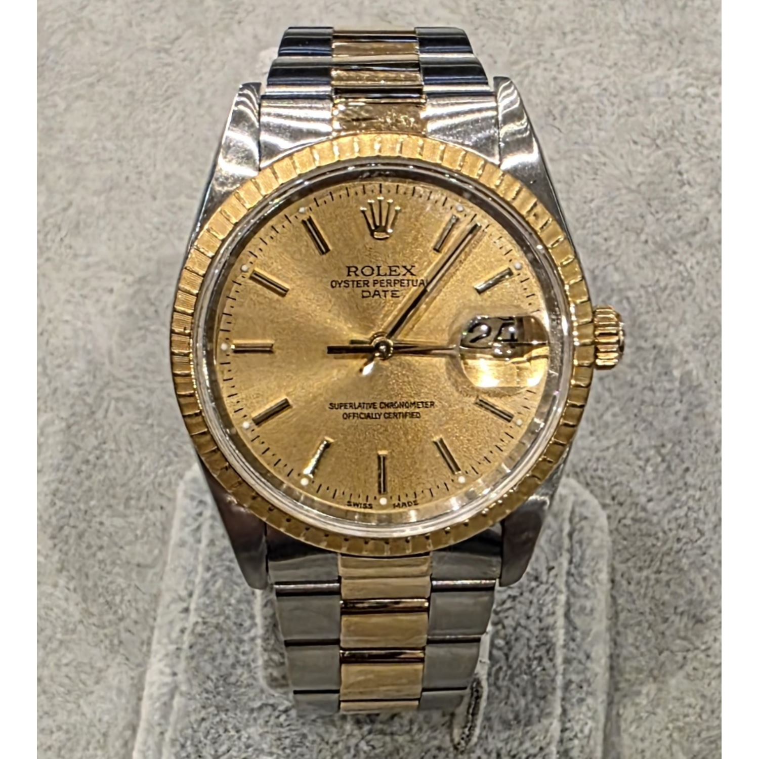 Oyster perpetual date acero y oro 34mm.  