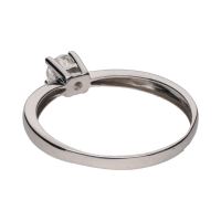 Solitario en oro blanco con un brillante 0,20ct . Talla 12.