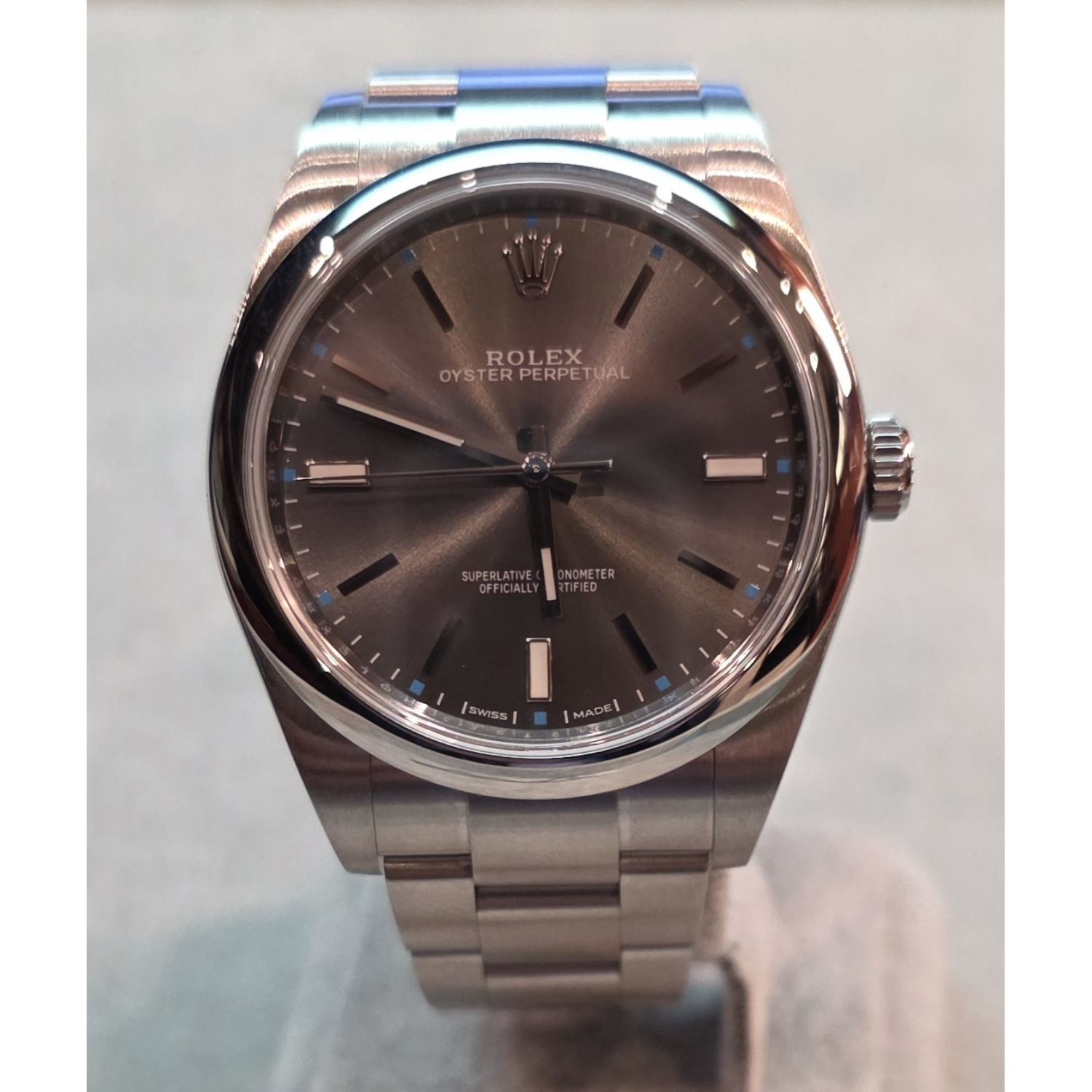 Oyster perpetual acero esfera gris 39mm.   