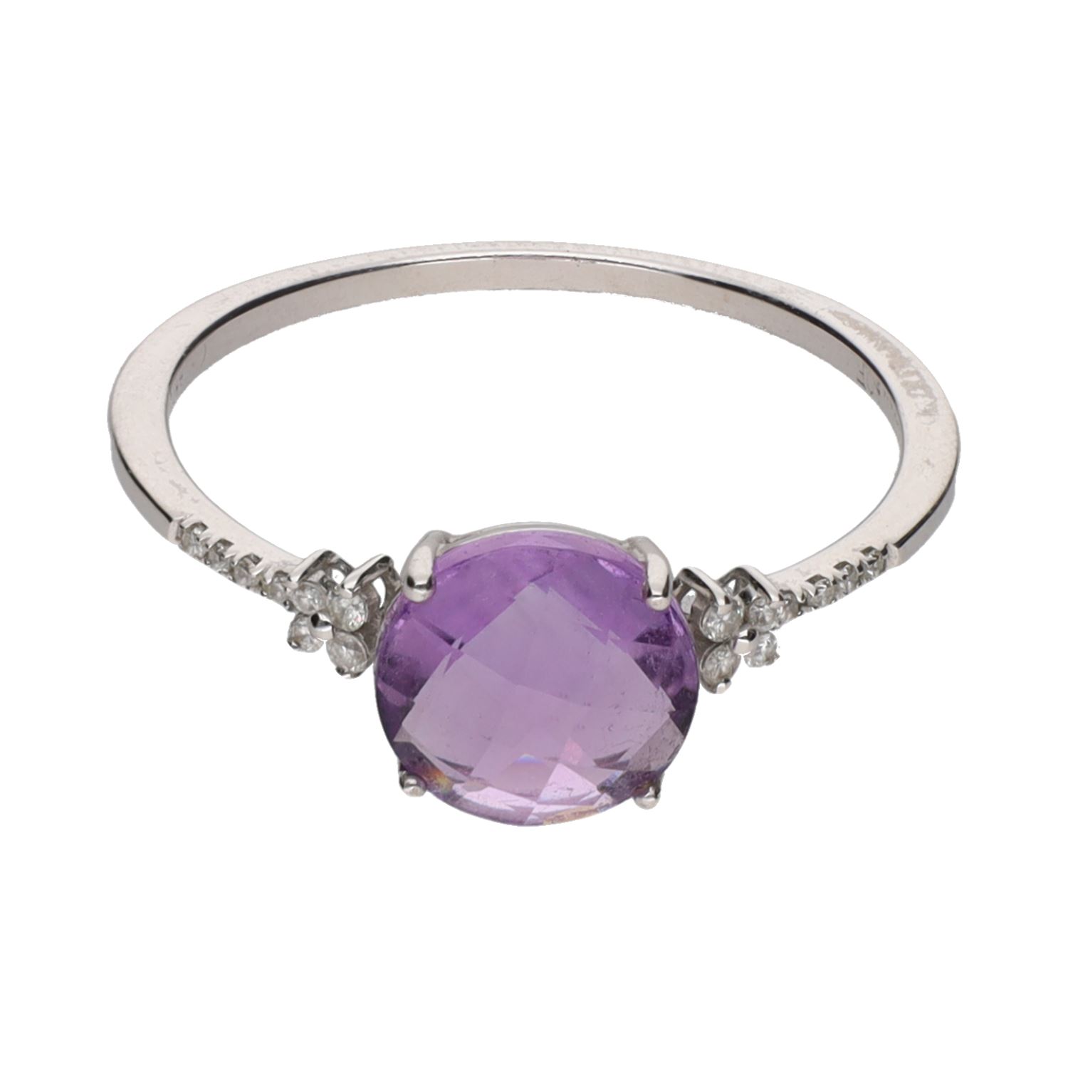 Sortija en oro blanco con amatista y brillantes. Talla 19.
