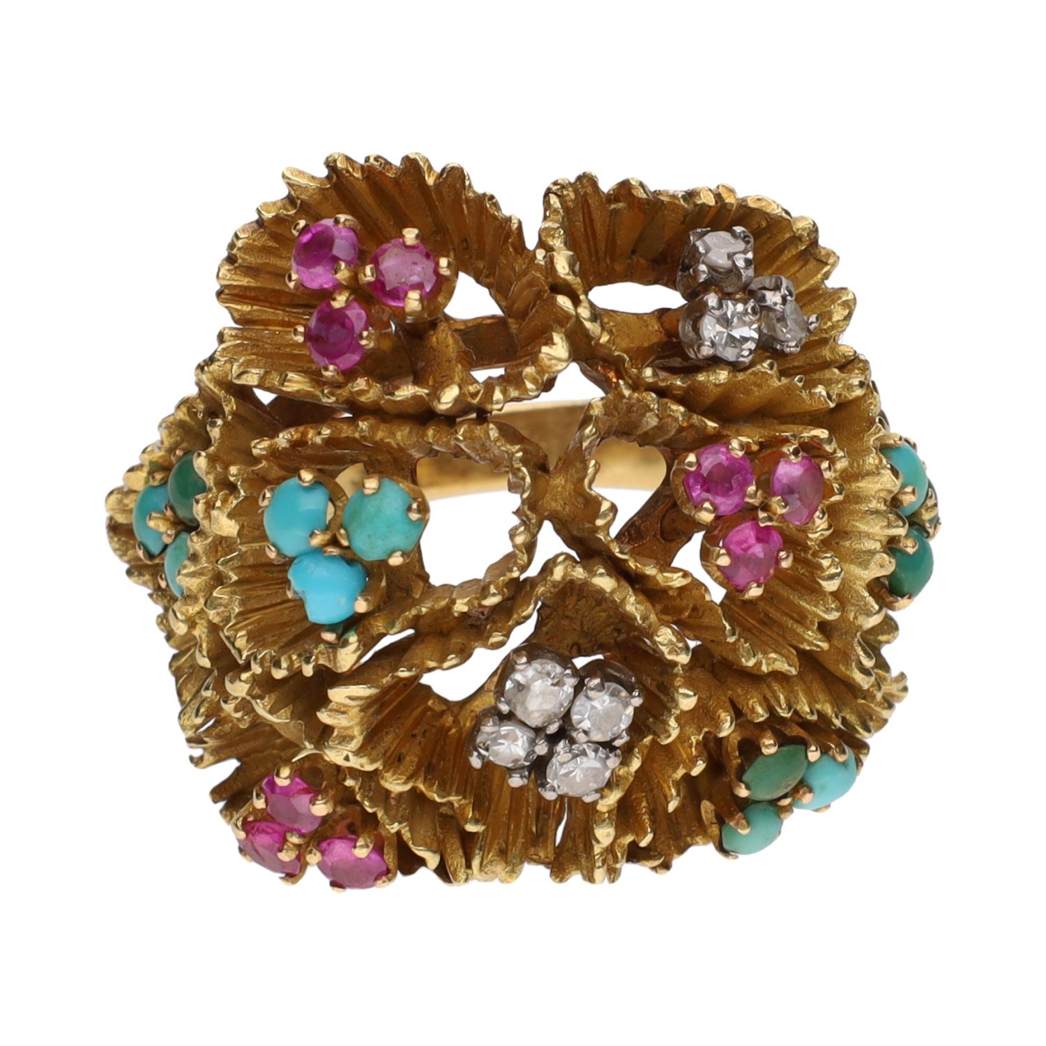 Sortija en oro amarillo con turquesas, rubíes y diamantes. Talla 13.