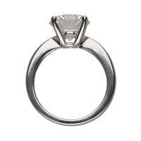 Sortija solitario en platino con un brillante de 3,13ct.  Talla 12.