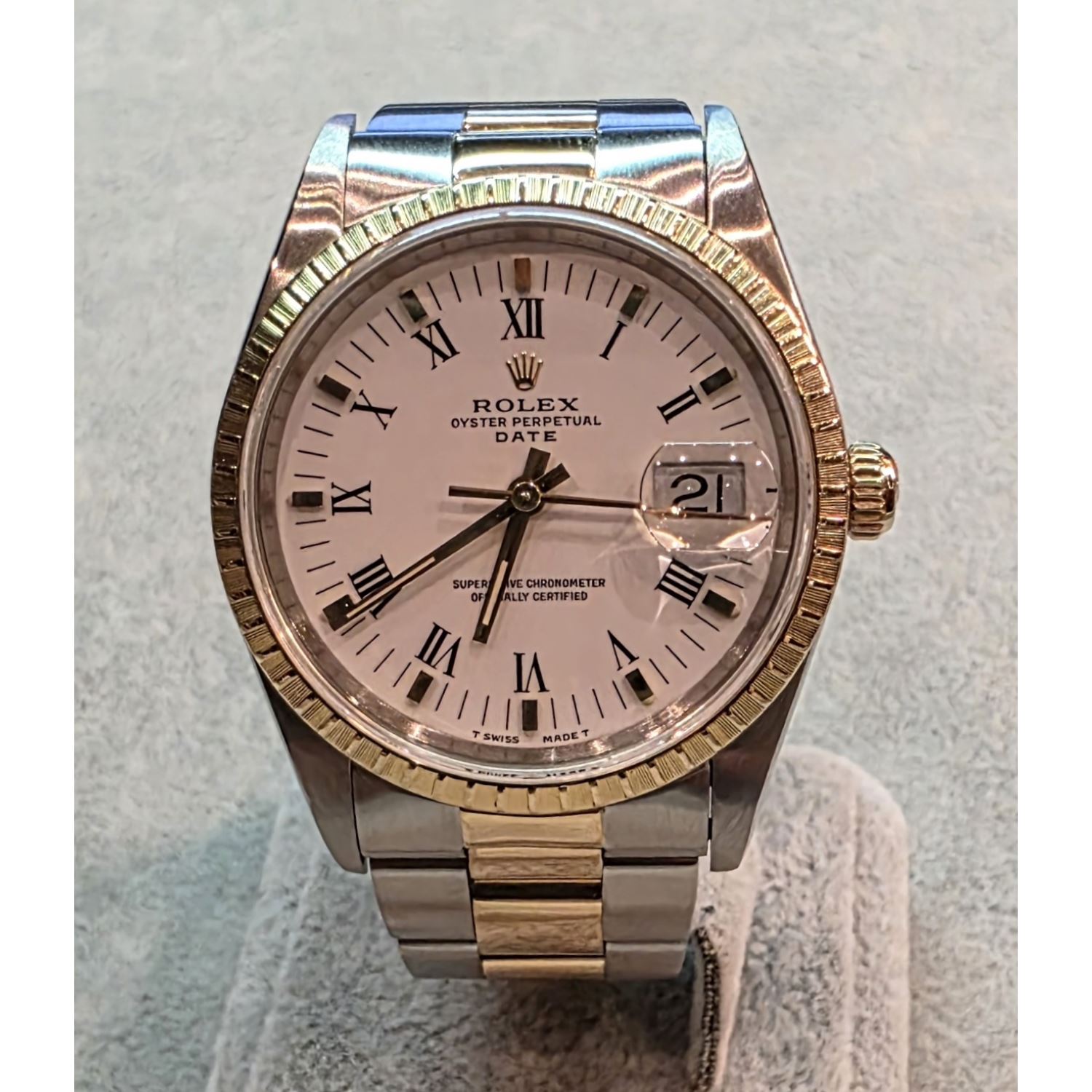 Oyster perpetual date acero y oro 34mm.   