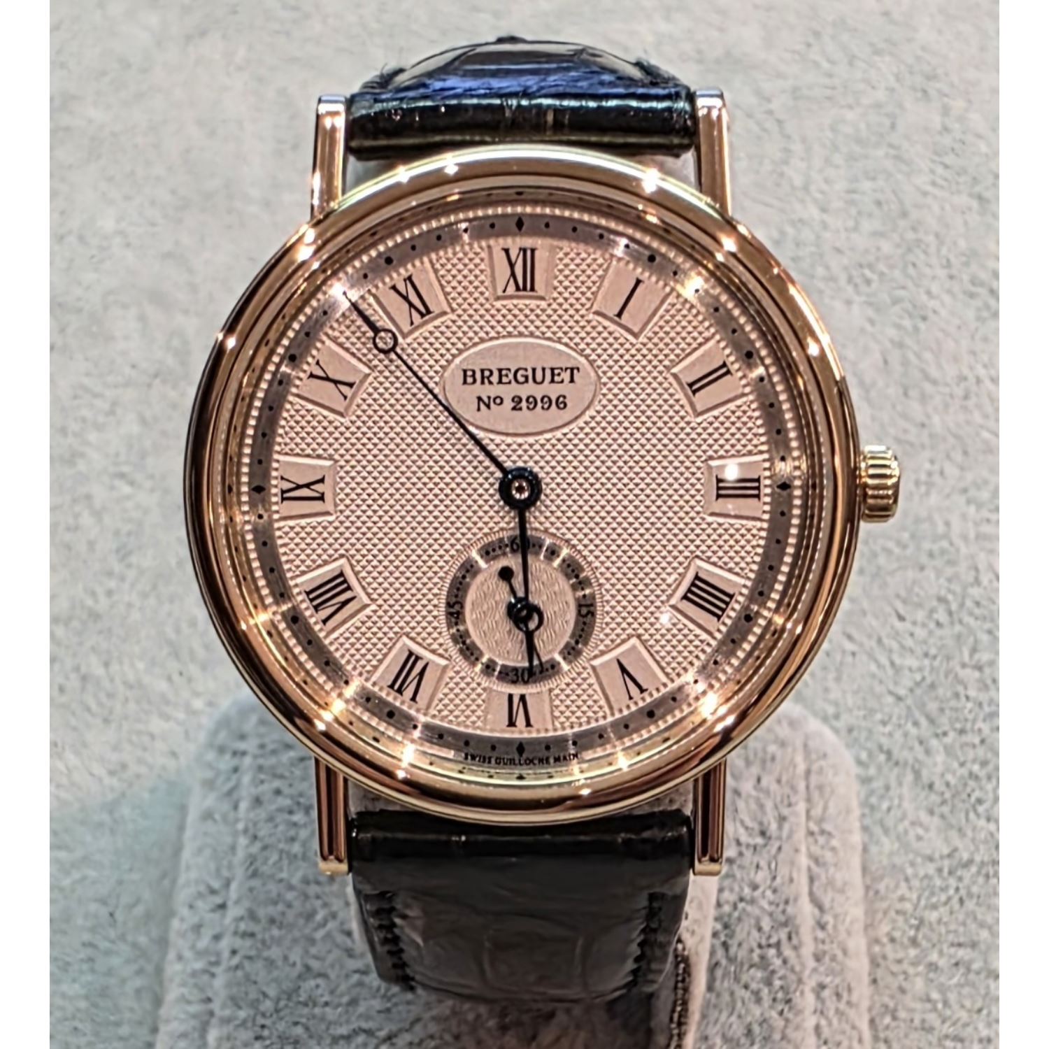 Classique oro amarillo cuerda manual 34mm.   